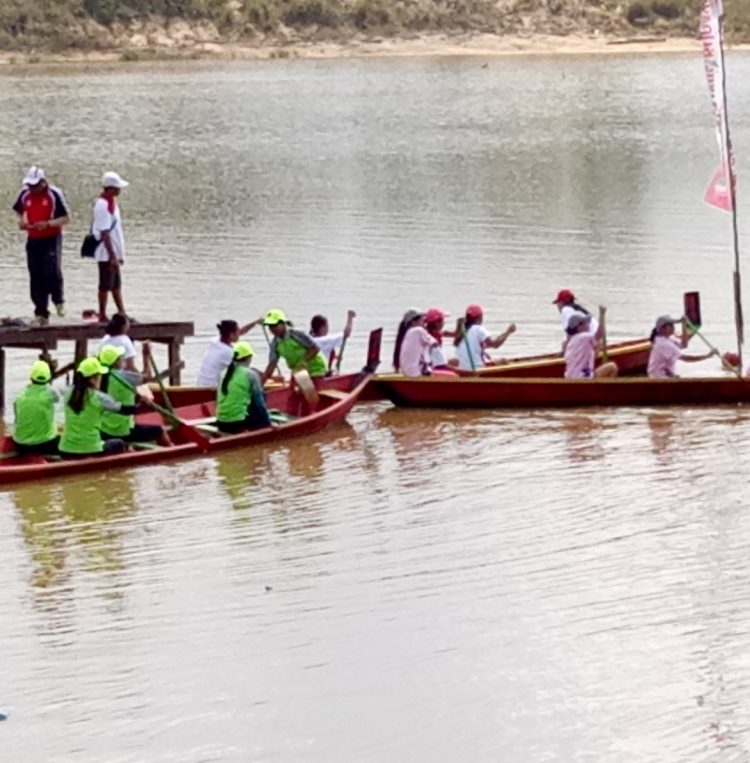 Lomba Dayung Antar Kecamatan Dilaksanakan Di Dam Sakata Juri Kuala Kurun