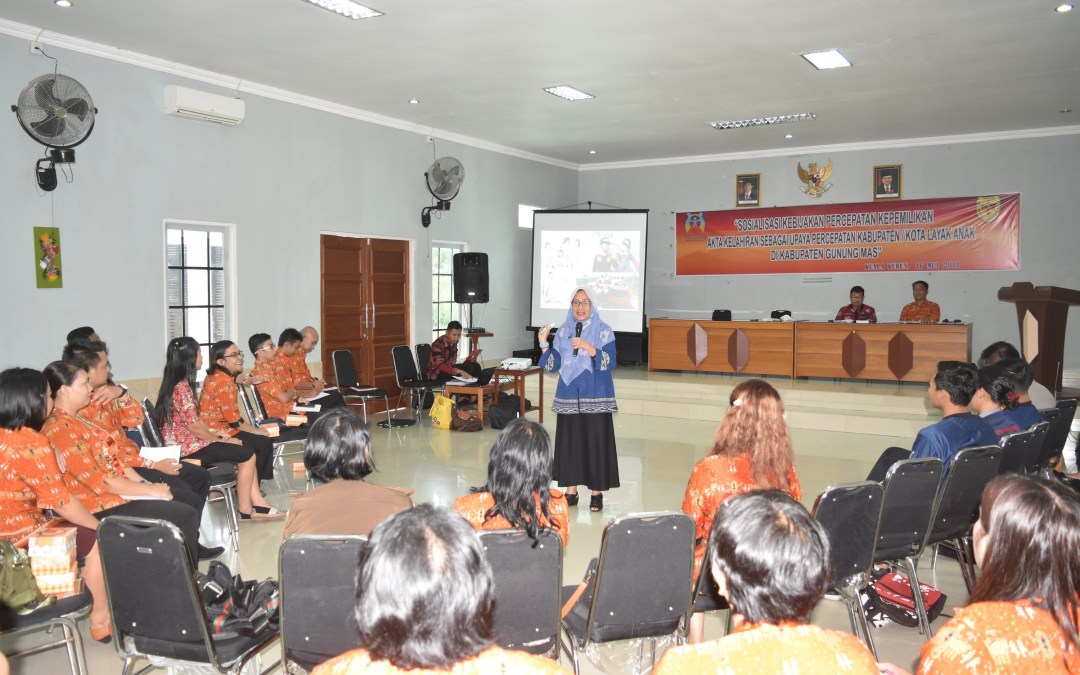 “Seorang Anak Mendapat Akta Kelahiran Gratis Semenjak Dia Dilahirkan”.
