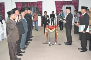 Bupati Melantik Dewan Direksi & Pengawas Perusda Gumas Perkasa Yang Baru