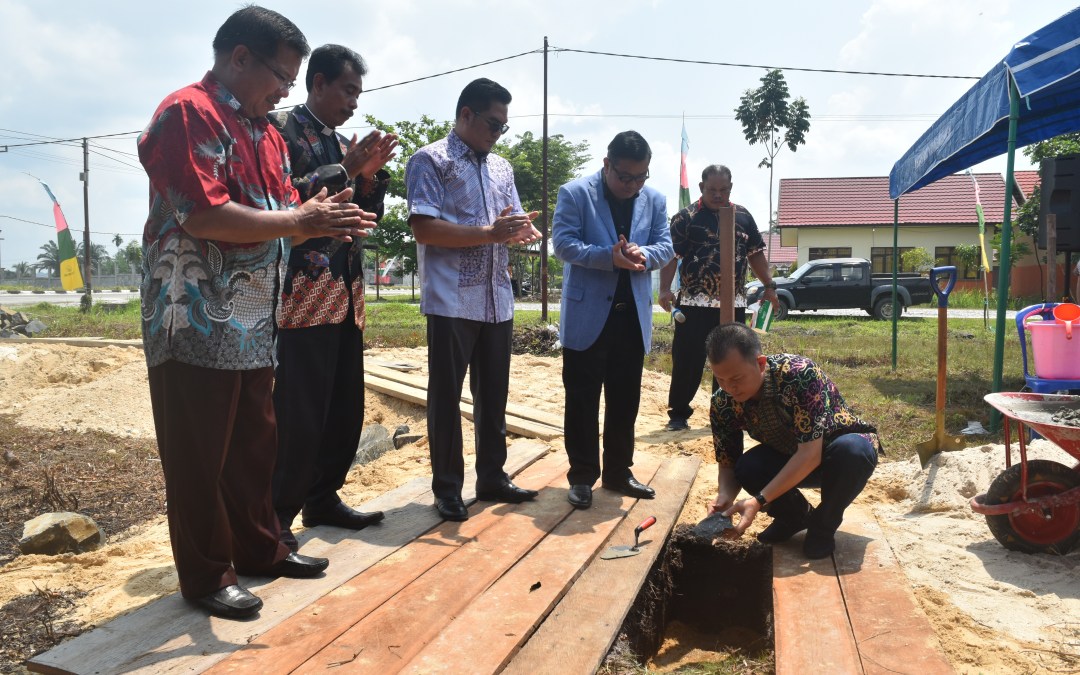 Bupati Meletakan Batu Pertama Gedung Belajar SPA