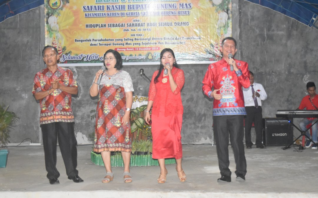 Bupati Merayakan Natal Bersama Warga Desa Hurung Bunut