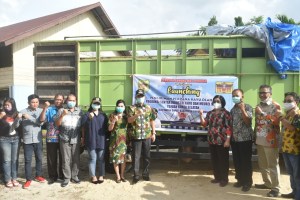 Bupati Melaunching Produk Perdana Kayu Olahan Produksi Sentra Industri Kayu dan Meubel Tujuan Korea Selatan
