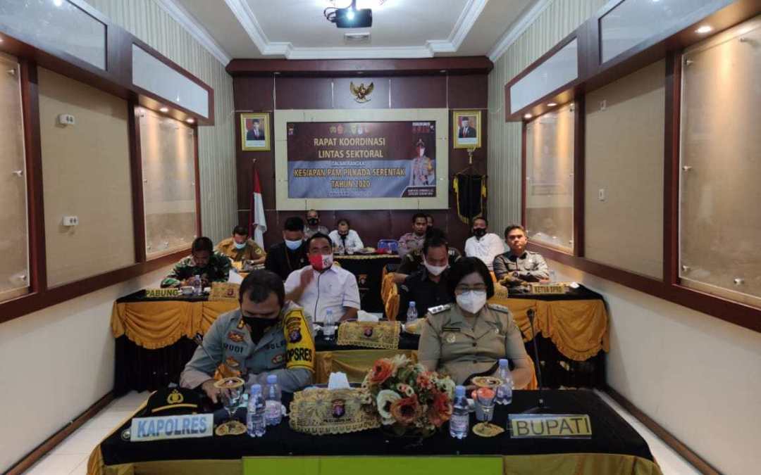 Wabub Hadiri Rakor Lintas Sektor Kesiapan Pam Pilkada Serentak Secara Virtual