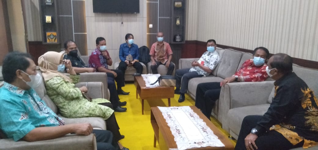Bersama Asisten III Hadiri Rapat Koordinasi Di Kotawaringin Barat